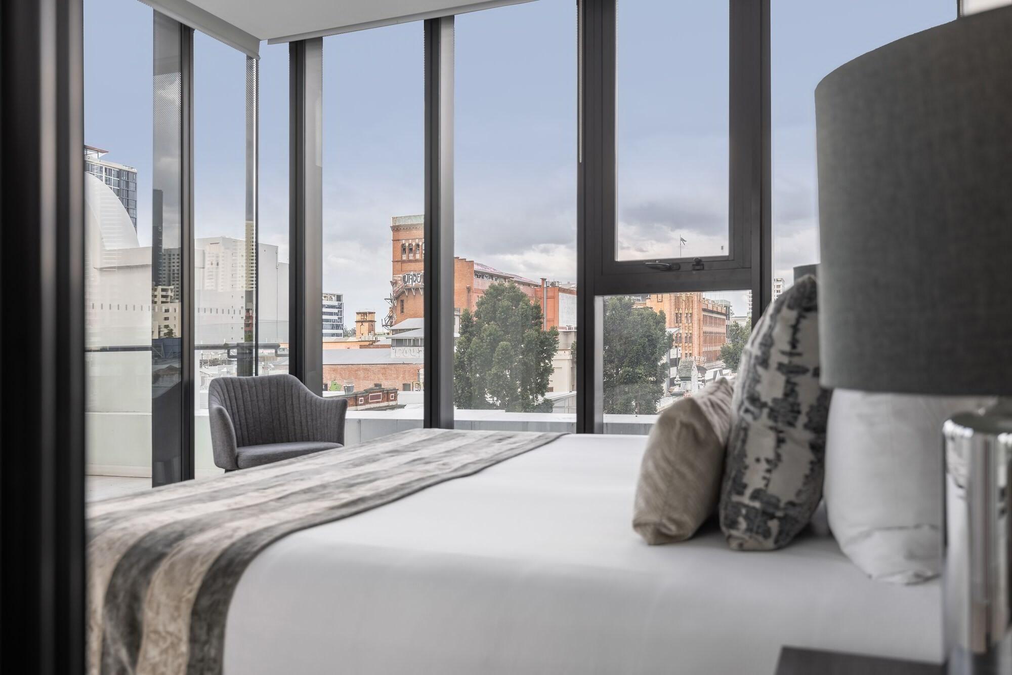 Fv By Peppers Aparthotel Brisbane Exterior foto The bedroom of a typical apartment