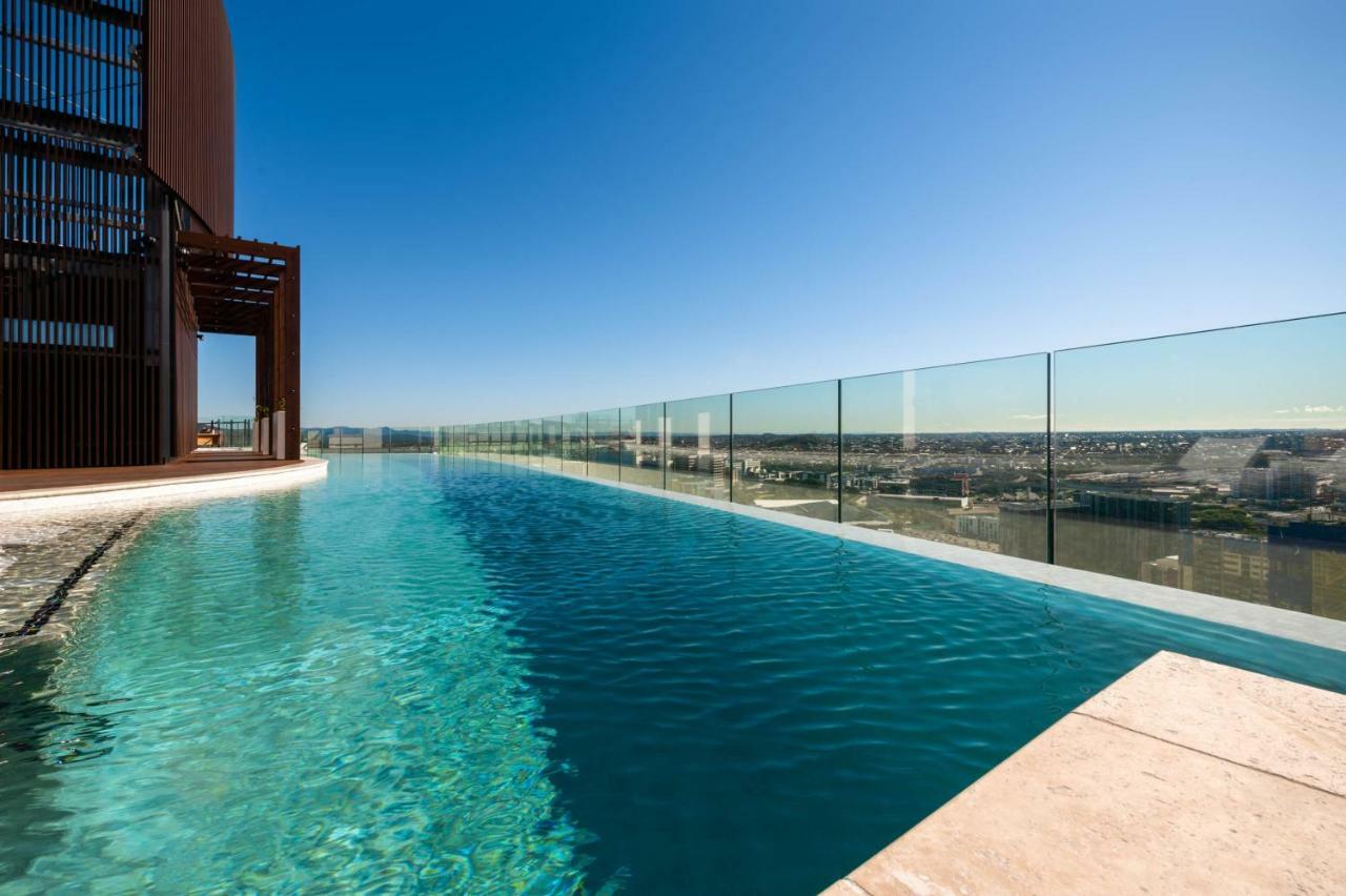 Fv By Peppers Aparthotel Brisbane Exterior foto Infinity pool