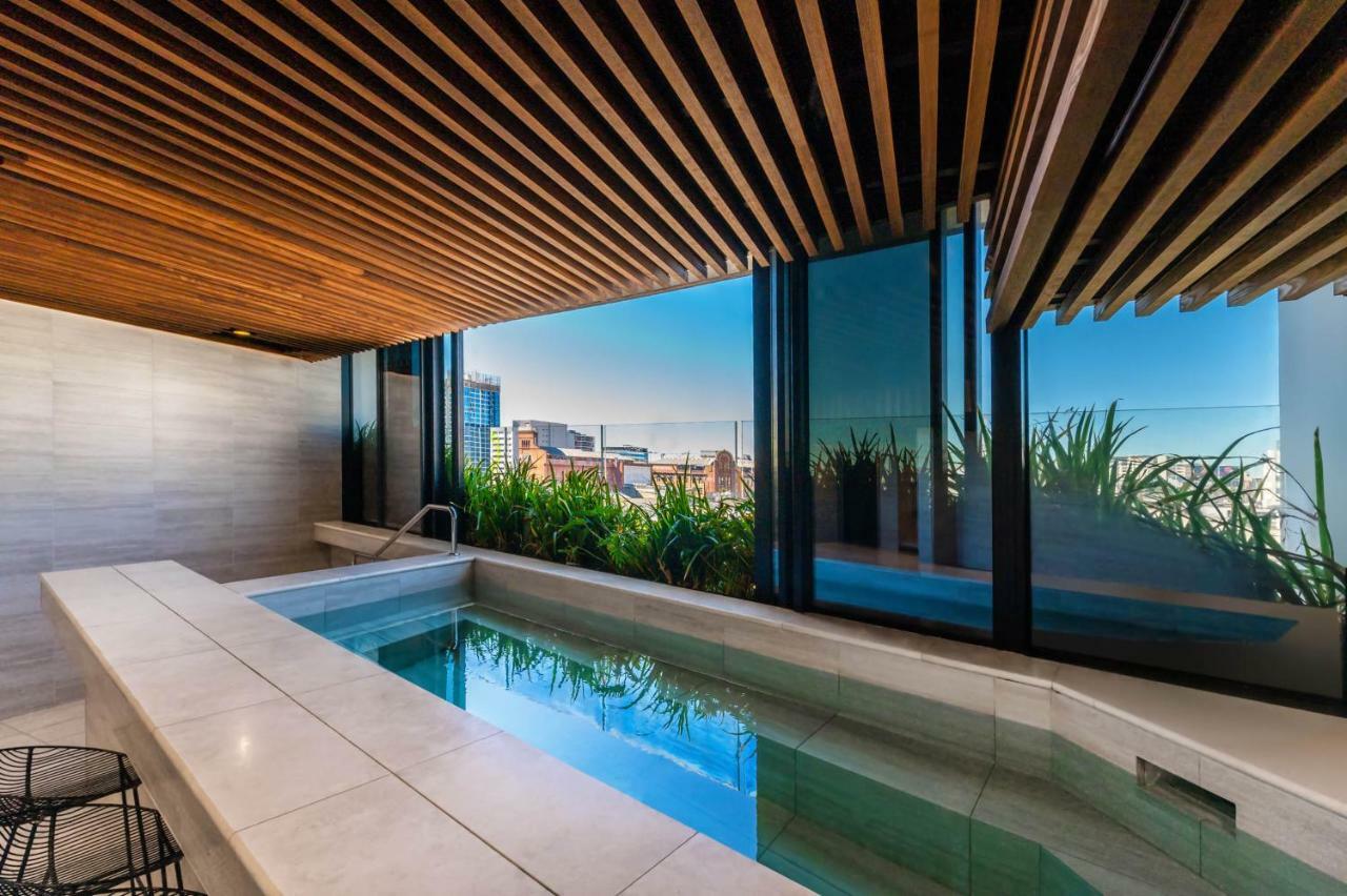 Fv By Peppers Aparthotel Brisbane Exterior foto Rooftop pool
